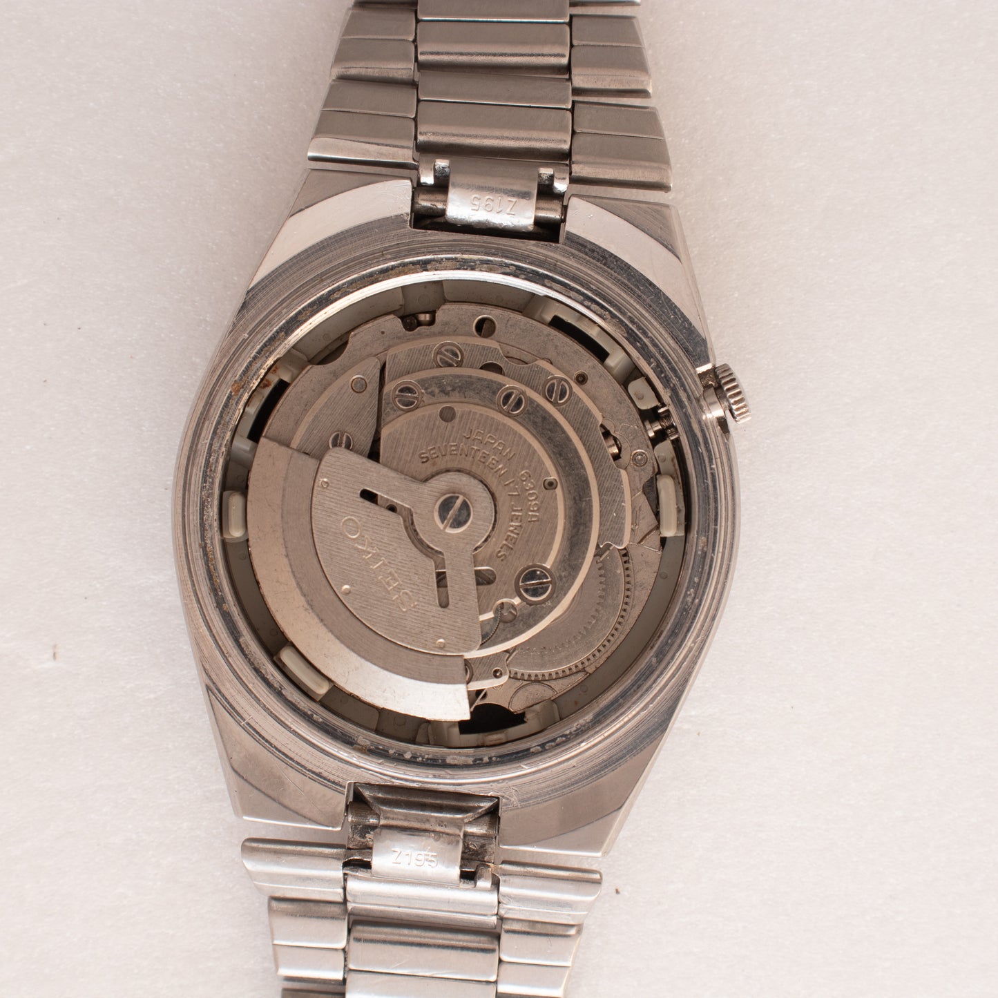 Vintage Seiko 5 Automatic 6309-9000 English/Italian Day Black Dial Silver Accent