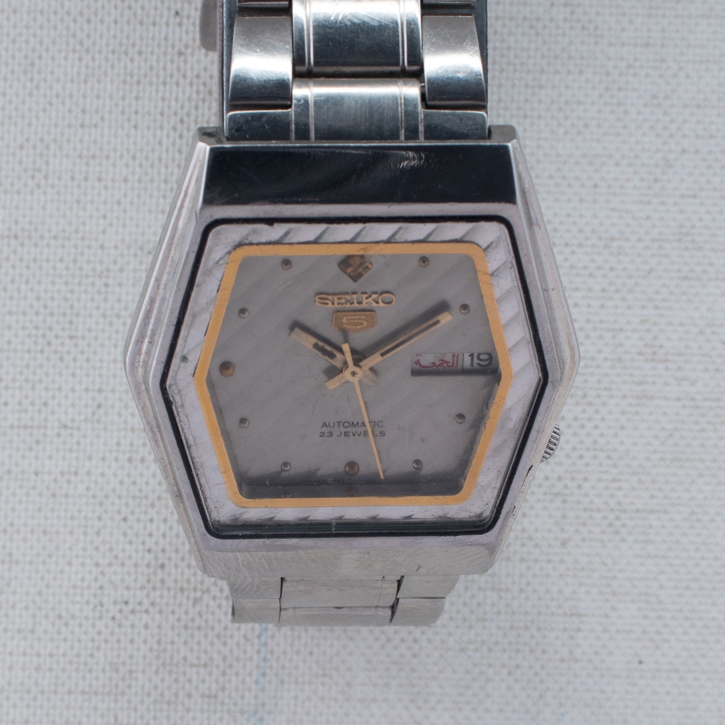 Vintage Seiko 5 Auto 6349-5420 Diagonal Striped Silver Dial Bilingual Day Watch