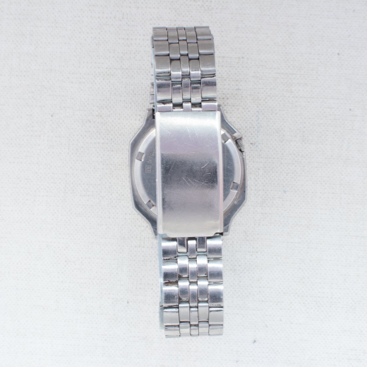 Vintage Seiko 5 Auto 7009-5330 Striped Silver Dial Gold Accents TV Case Watch