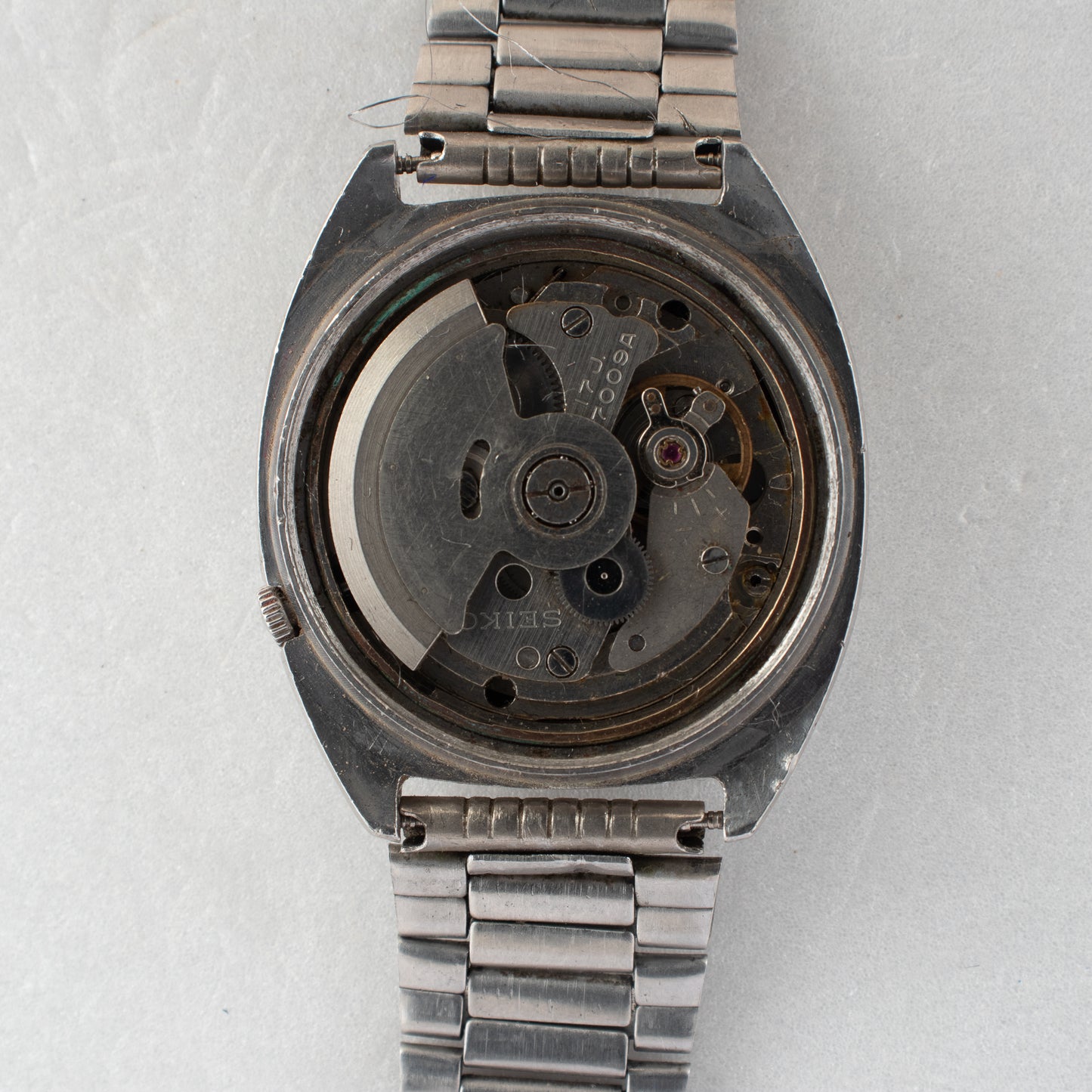 Vintage Seiko 5 Auto Cushion Case 7009-521A Watch Black Diamond-Set Dial 1980