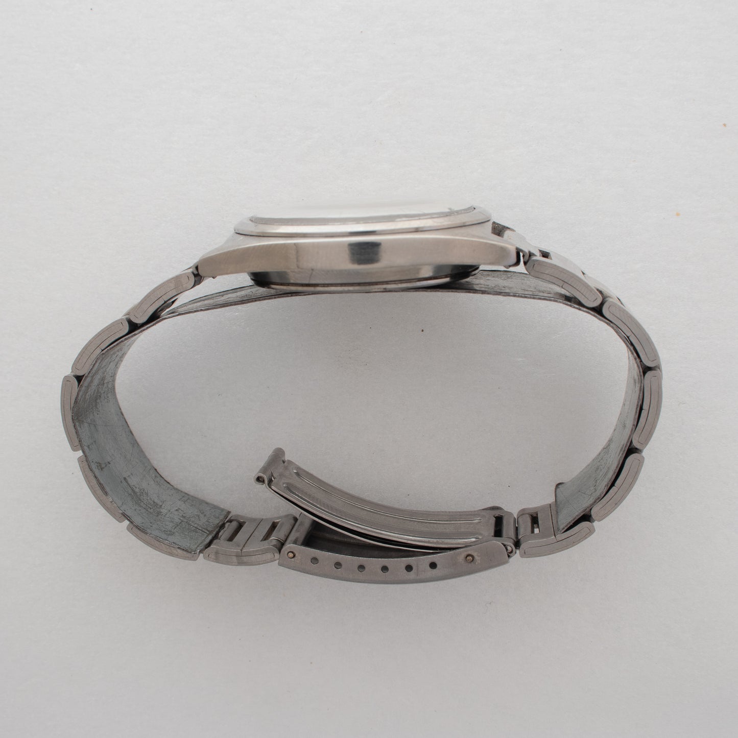 Vintage Seiko 5 Automatic Black Sunburst Dial Silver Accents 7009-8750 Watch