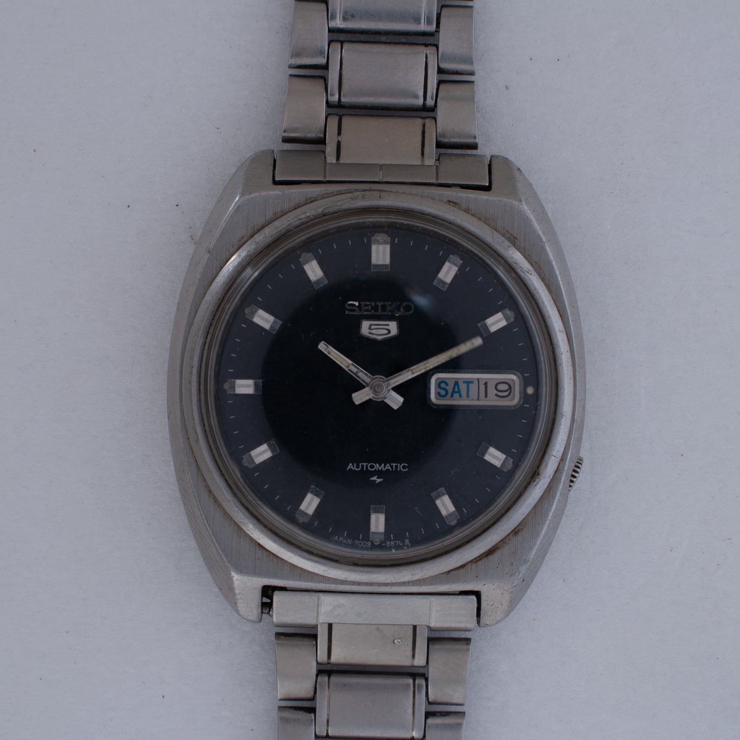 Vintage Seiko 5 Automatic Men's Watch 7009-8580 Black Dial Silver Accents Rare