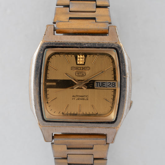 Vintage Seiko 5 Auto Square TV Case 7009-5862 Gold Dial Arabic English Day Watch