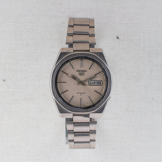 Vintage Seiko 5 Automatic Collection | Champagne, White, Silver & Grey Dials | Refs: 7009-8920, 7S26-3040, 7009-821J, 7S26-8210, 7009-8600, 7009-885R, 7009-8331, 6309-8840, 7009-3111
