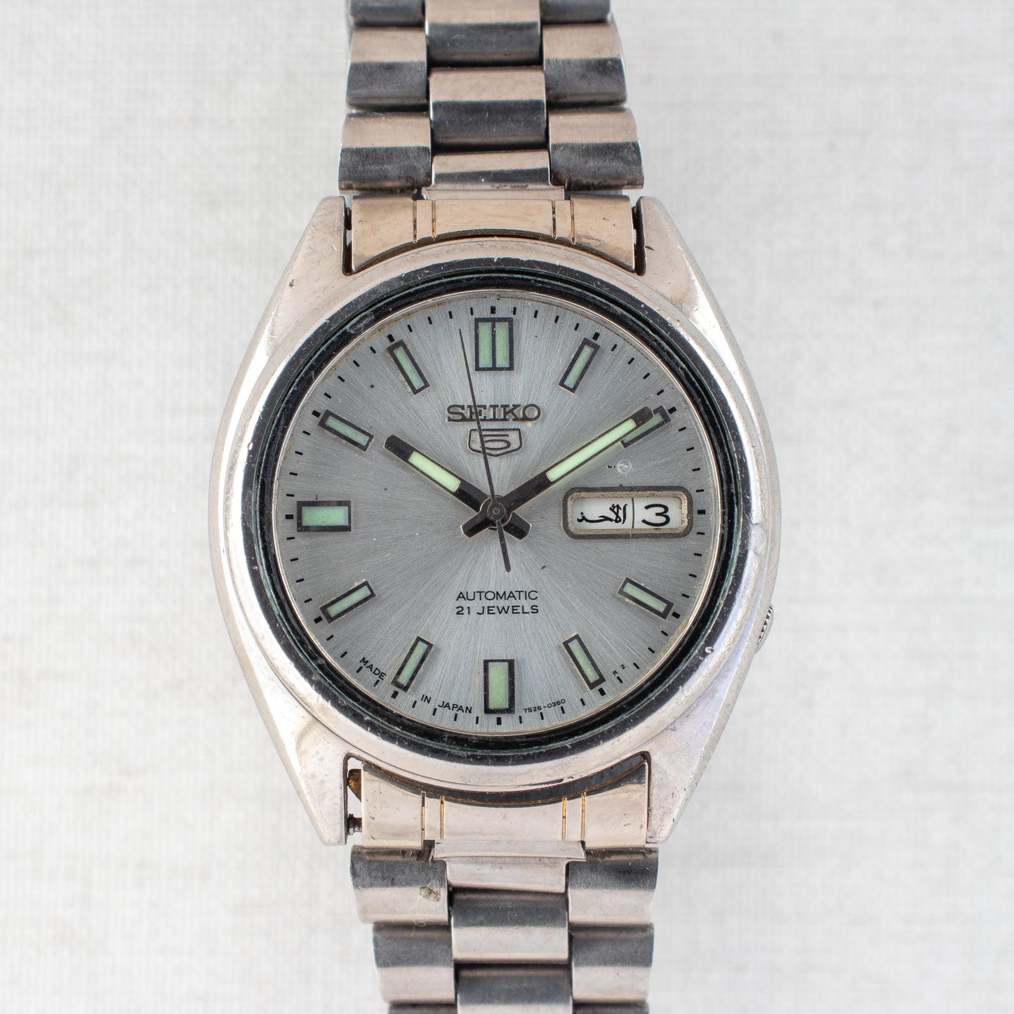 Vintage Seiko 5 Auto Watch Silver Sunburst Dial 7S26-3040 21J Arabic English Day