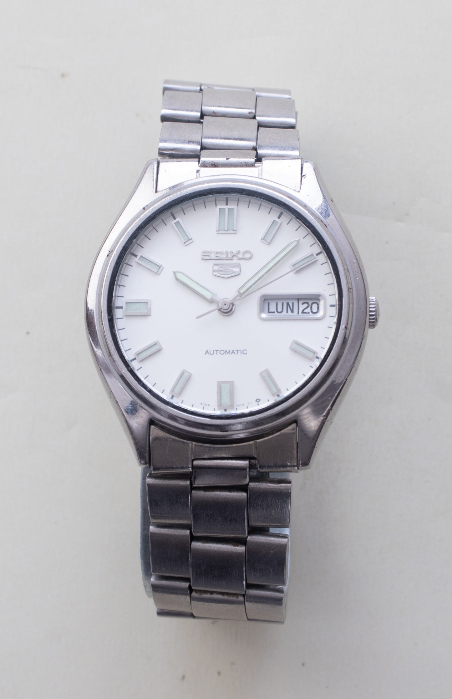 VINTAGE SEIKO 5 Automatic 6309-7320 White Dial English/Spanish Day Men's Watch