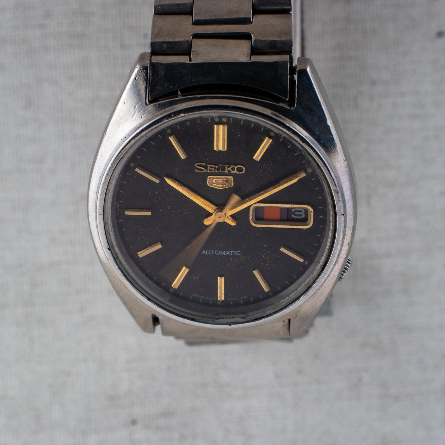 Vintage Seiko 5 Automatic 6309-8230 Black Dial Gold Accents Men's Watch Japan