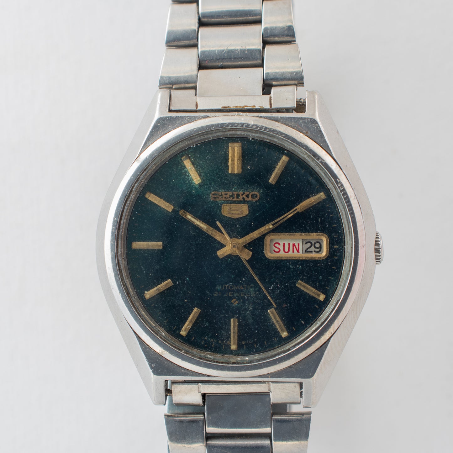 Vintage Seiko 5 Automatic 6319-8120 Green Sunburst Dial Arabic/English Day Watch