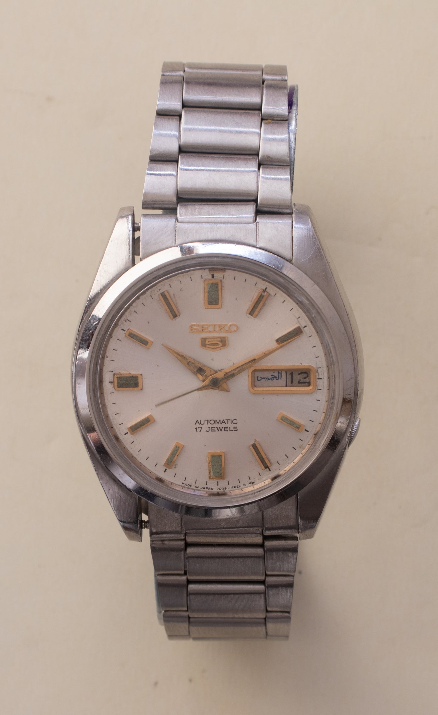 Vintage Seiko 5 Automatic 7009-4040 White Dial Arabic/English Day Men's Watch
