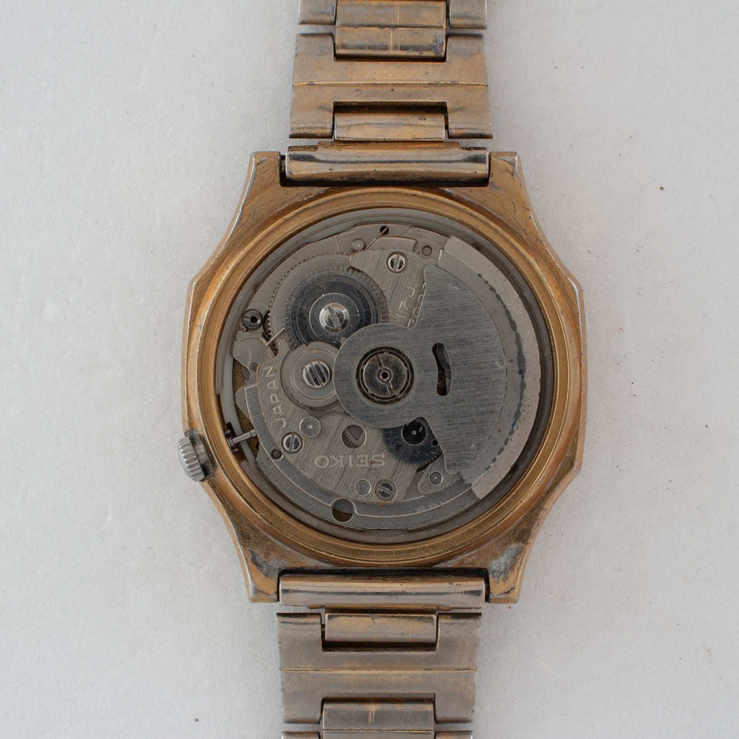 Vintage Seiko 5 Automatic 7009-5620 Watch Rare Octagonal Case Sunburst Gold Dial