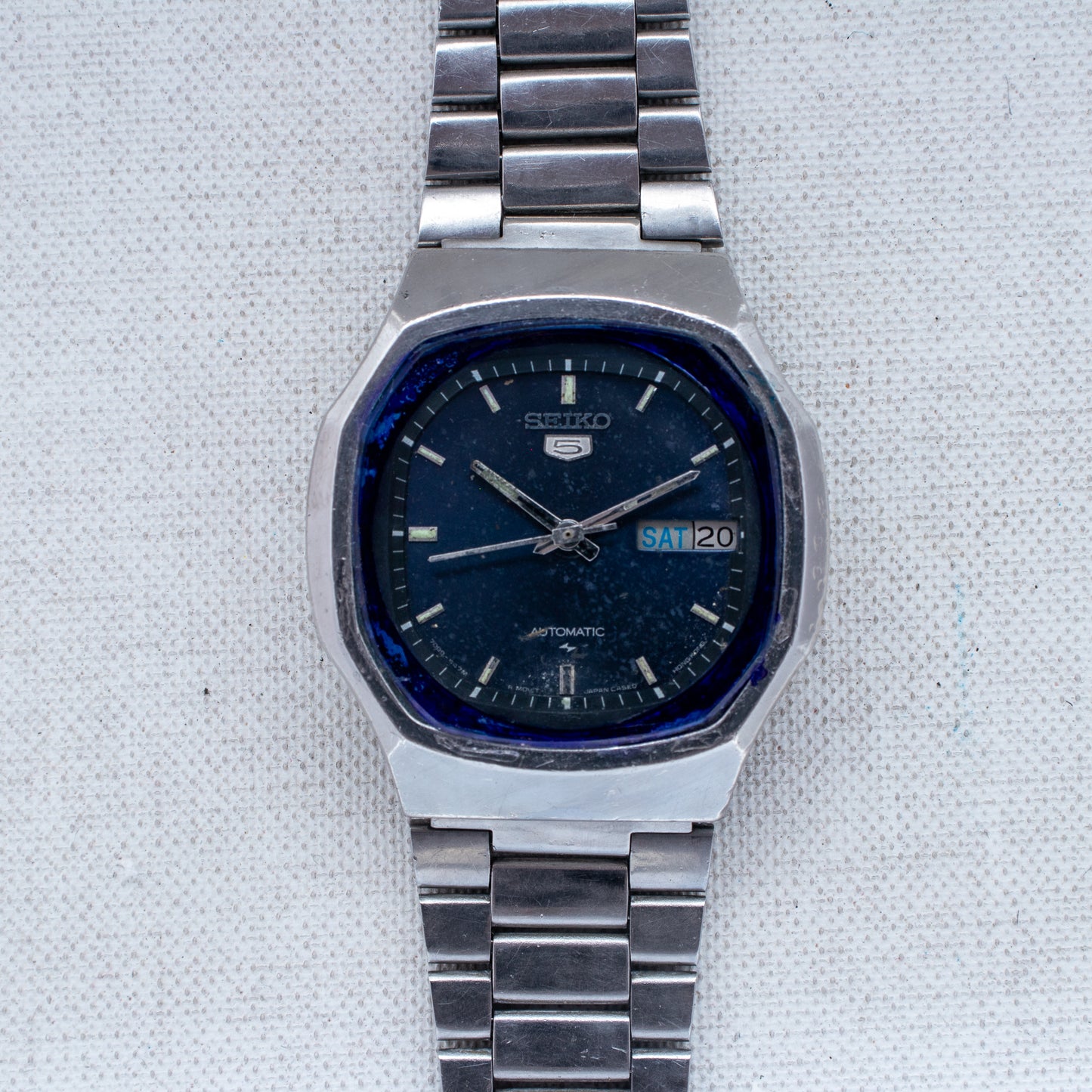 Vintage Seiko 5 Automatic 7009-8210 Watch Deep Blue Dial 1979 TV Case Day/Date