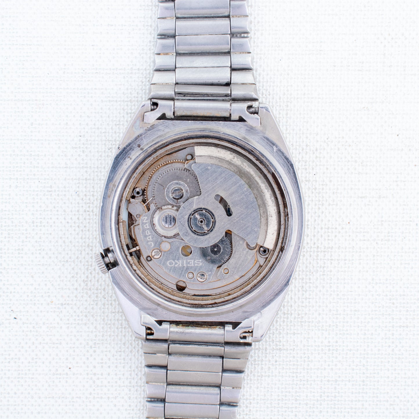 Vintage Seiko 5 Automatic 7009-8331 Men's Watch White Dial Arabic/English Day