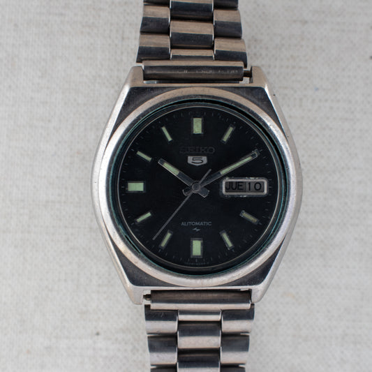 Vintage Seiko 5 Automatic 7009-876J Black Dial English/Spanish Men's Watch