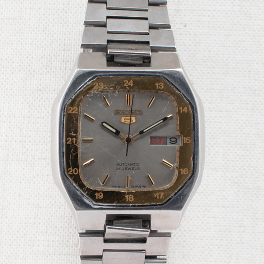 Vintage Seiko 5 Automatic 7019-520B Unique 24-Hour Bezel Grey Dial 1985 Watch