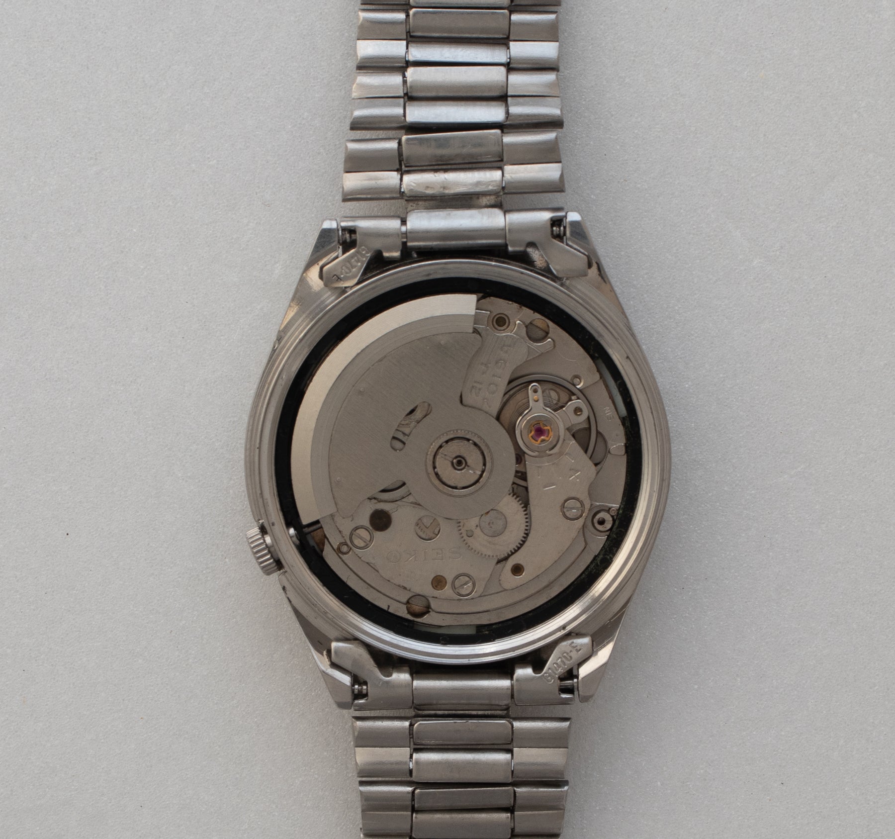 Vintage Seiko 5 7019-6081 Automatic White Grid Dial Watch