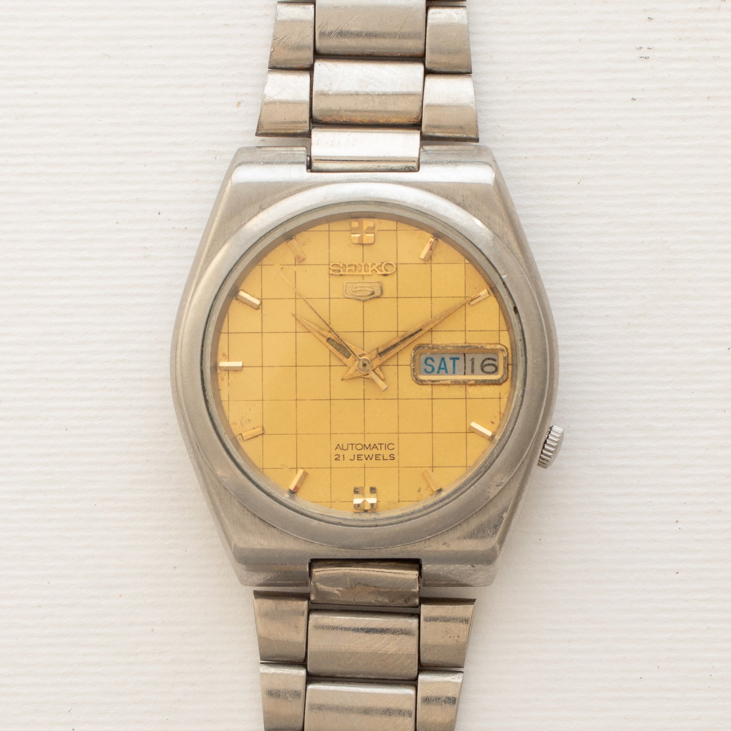 Vintage Seiko 5 Automatic 7019-8180 Yellow Honeycomb Dial Stainless Steel Watch