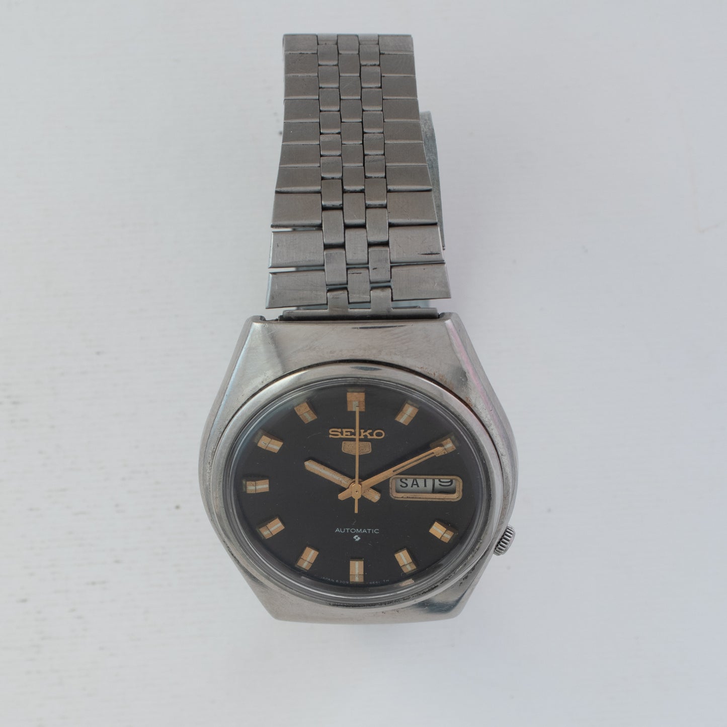 Vintage Seiko 5 Automatic Black Dial Arabic/English Day 6309-8210 Gold Accents