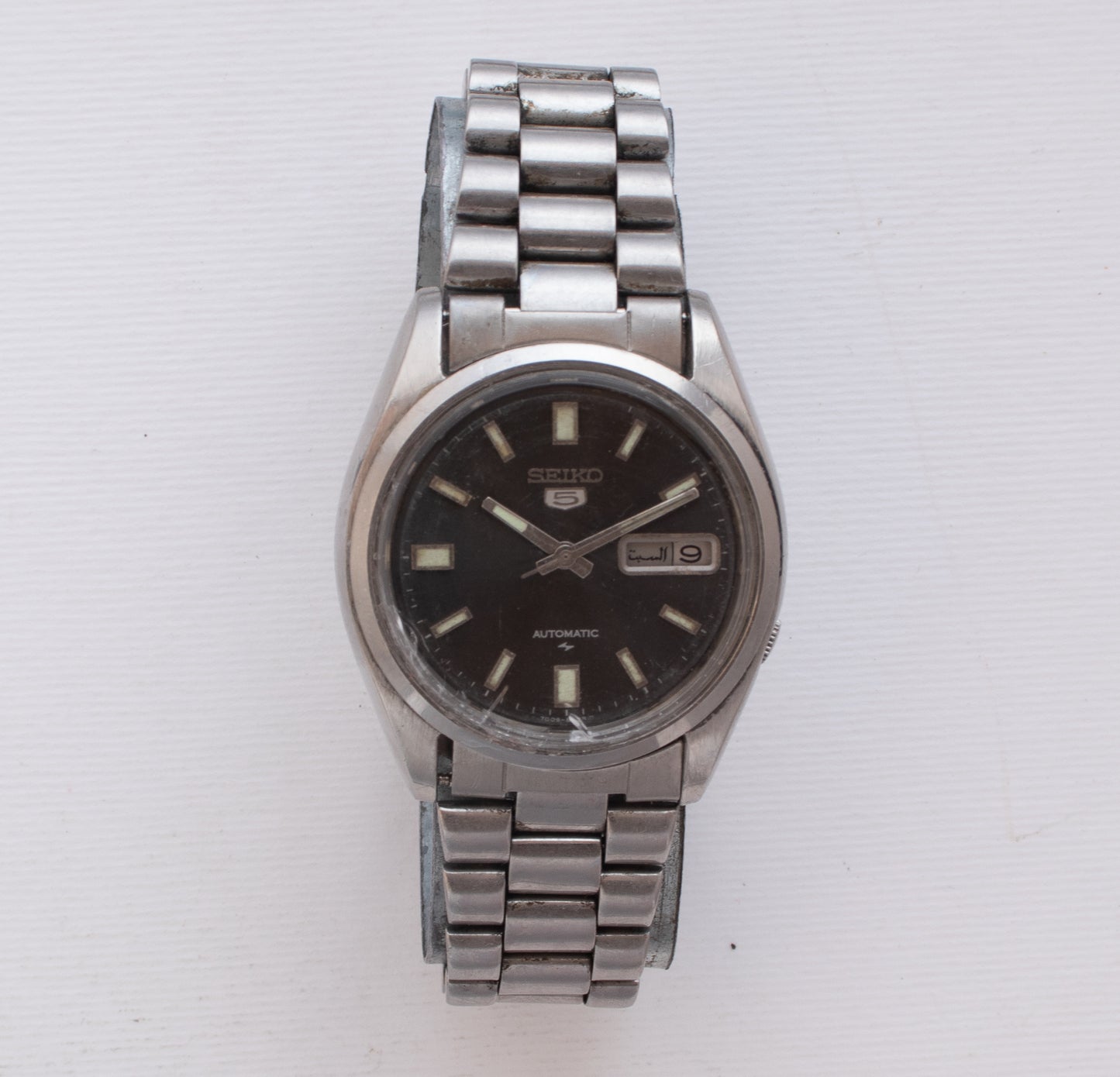 Vintage Seiko 5 Automatic Black Dial Arabic/English Day 7009-8210 Watch 1983