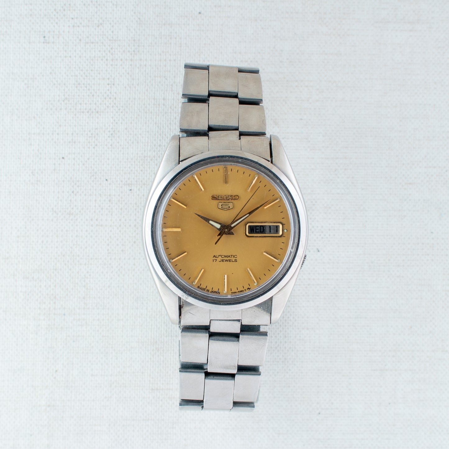 Vintage Seiko 5 Automatic Men's Watch | Gold Dial 7009-821J English/Arabic Day