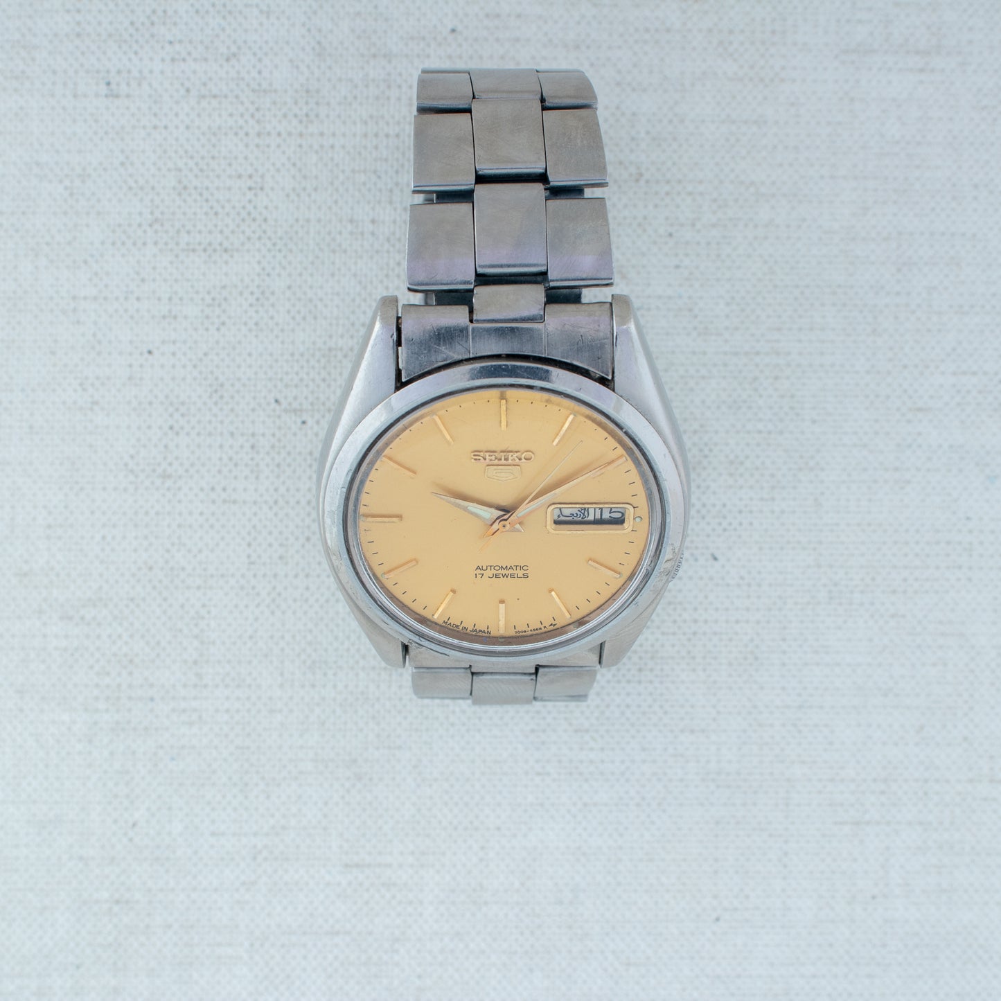 Vintage Seiko 5 Automatic Men's Watch | Gold Dial 7009-821J English/Arabic Day