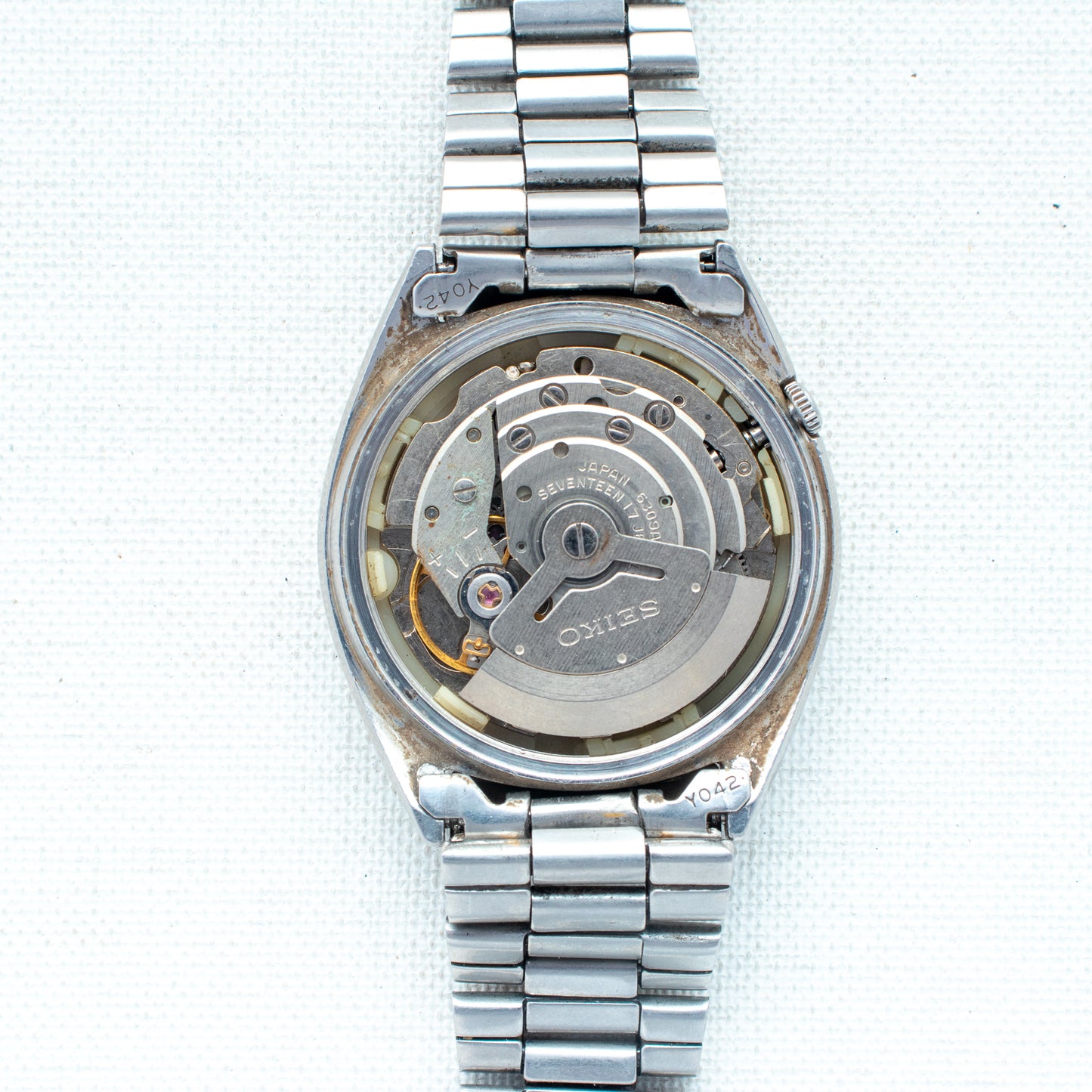 Vintage Seiko 5 Automatic Men's Watch | White Dial 6309-8840 English/Spanish Day