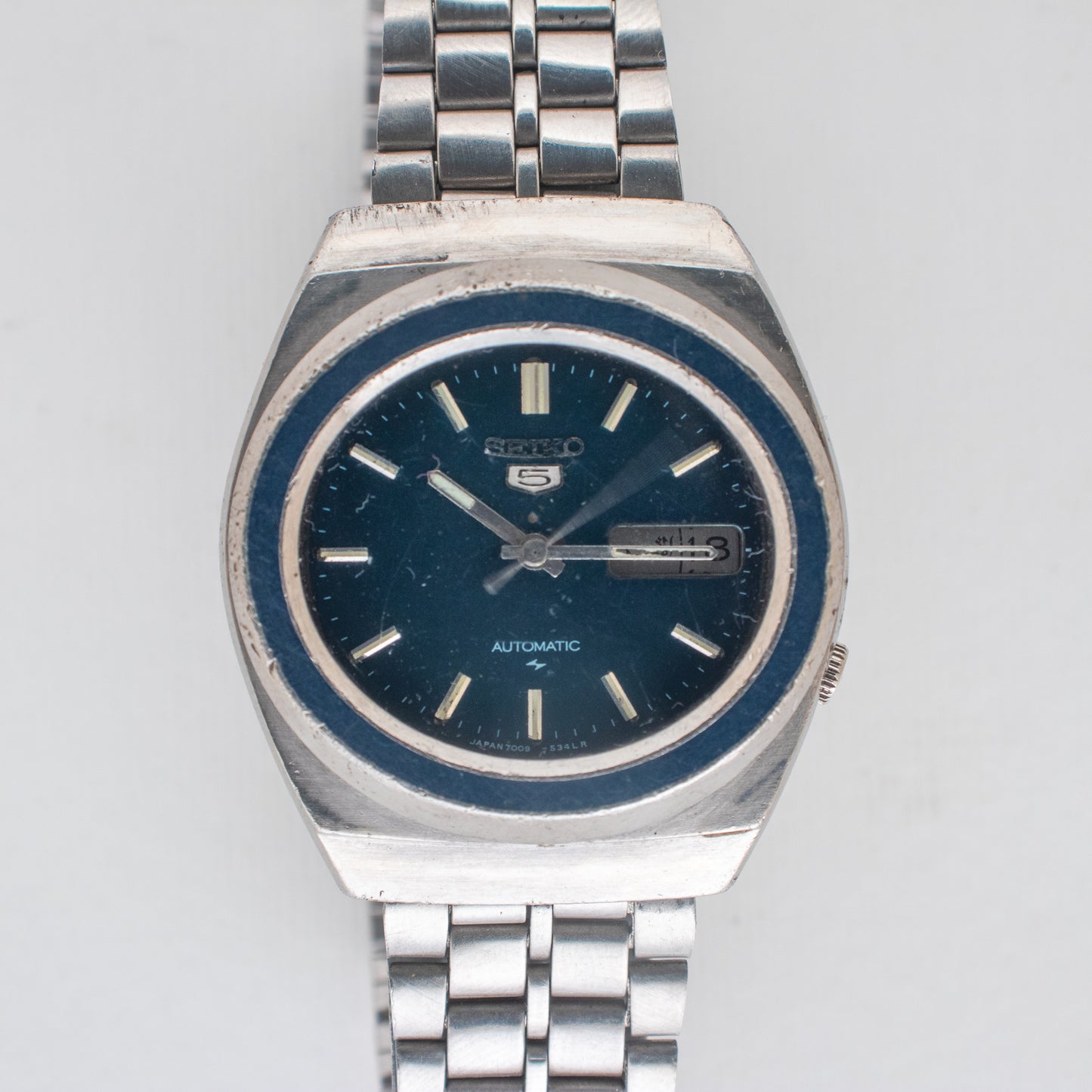 Vintage Seiko 5 Automatic Men's Watch 7009-5240 Dark Blue Dial Arabic Day Rare