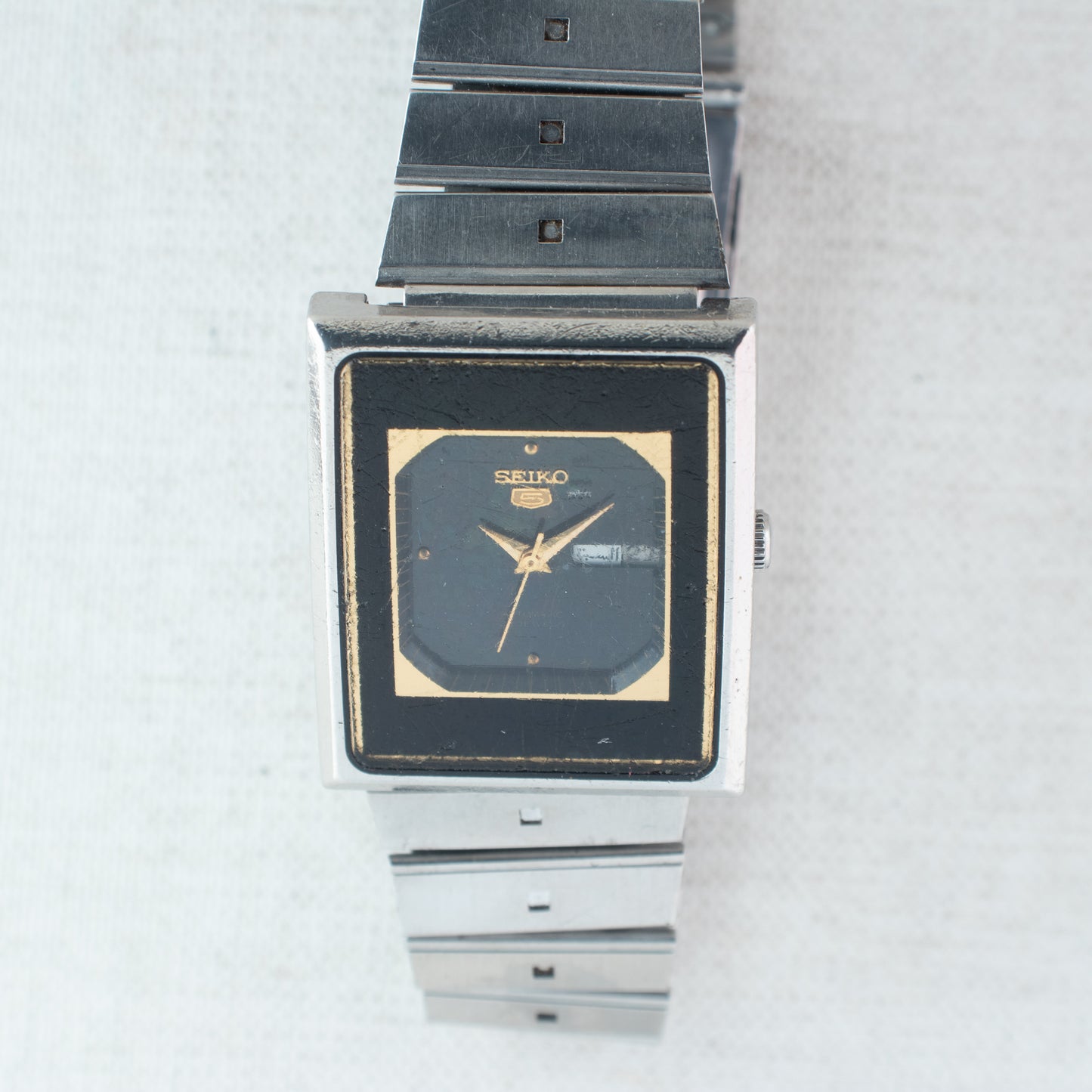 Vintage Seiko 5 Automatic Unsex Watch | Square TV Dial 2949-5110 23J English/Arabic