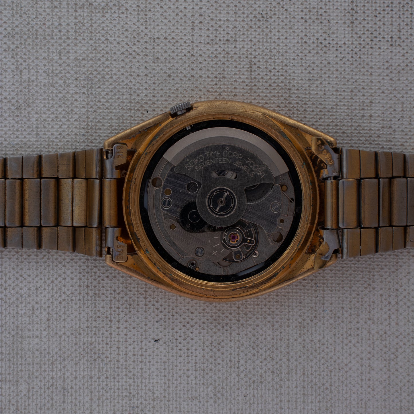 Vintage Seiko 5 Automatic Watch | Unique Segmented Gold Dial 7009-3100 Roman Day