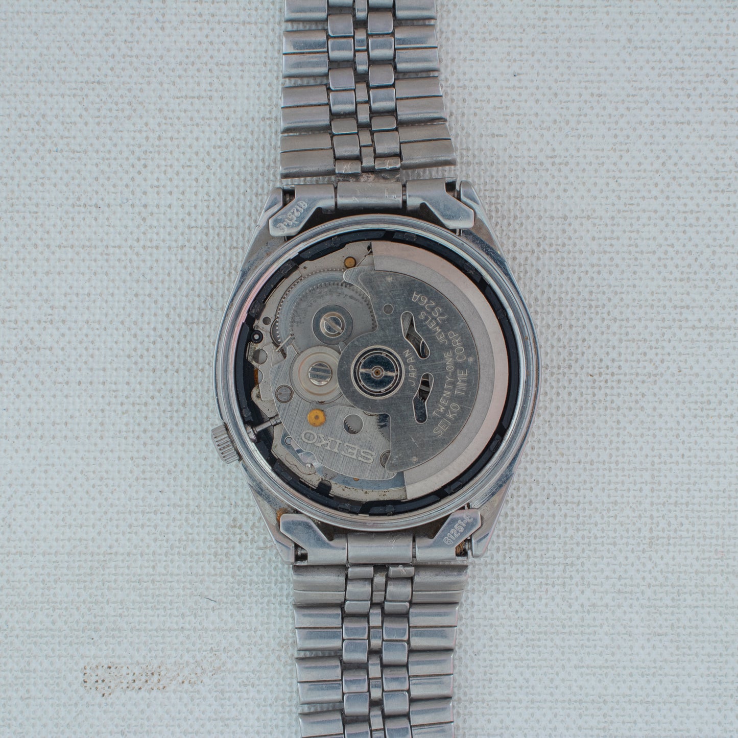 Vintage Seiko 5 Automatic Watch 7S26-0530, Texture Silver Dial Lum Hands & Marks