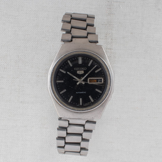 Vintage Seiko 5 Automatic Watch Black Dial Silver Accents 6309-7160 Day/Date