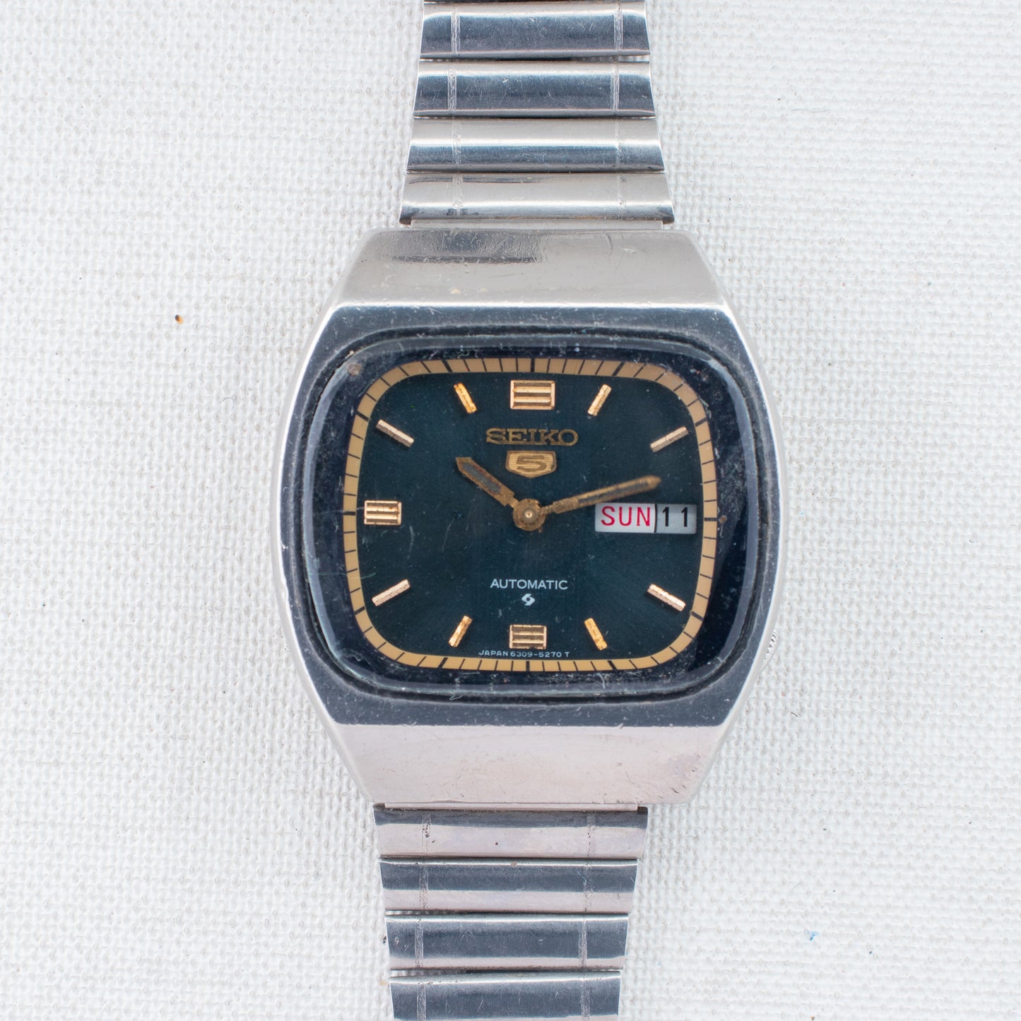 Vintage Seiko 5 Automatic Watch Dark Blue Dial with Gold Accents 6309-522A MINT