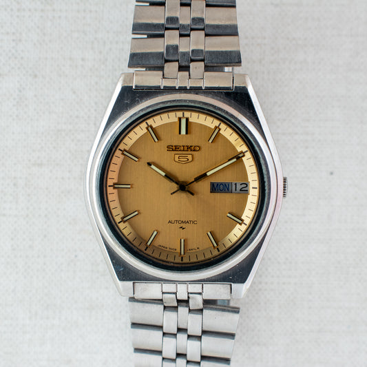 Vintage Seiko 5 Automatic Watch Gold Sunburst Dial 7009-206K English/Arabic Day