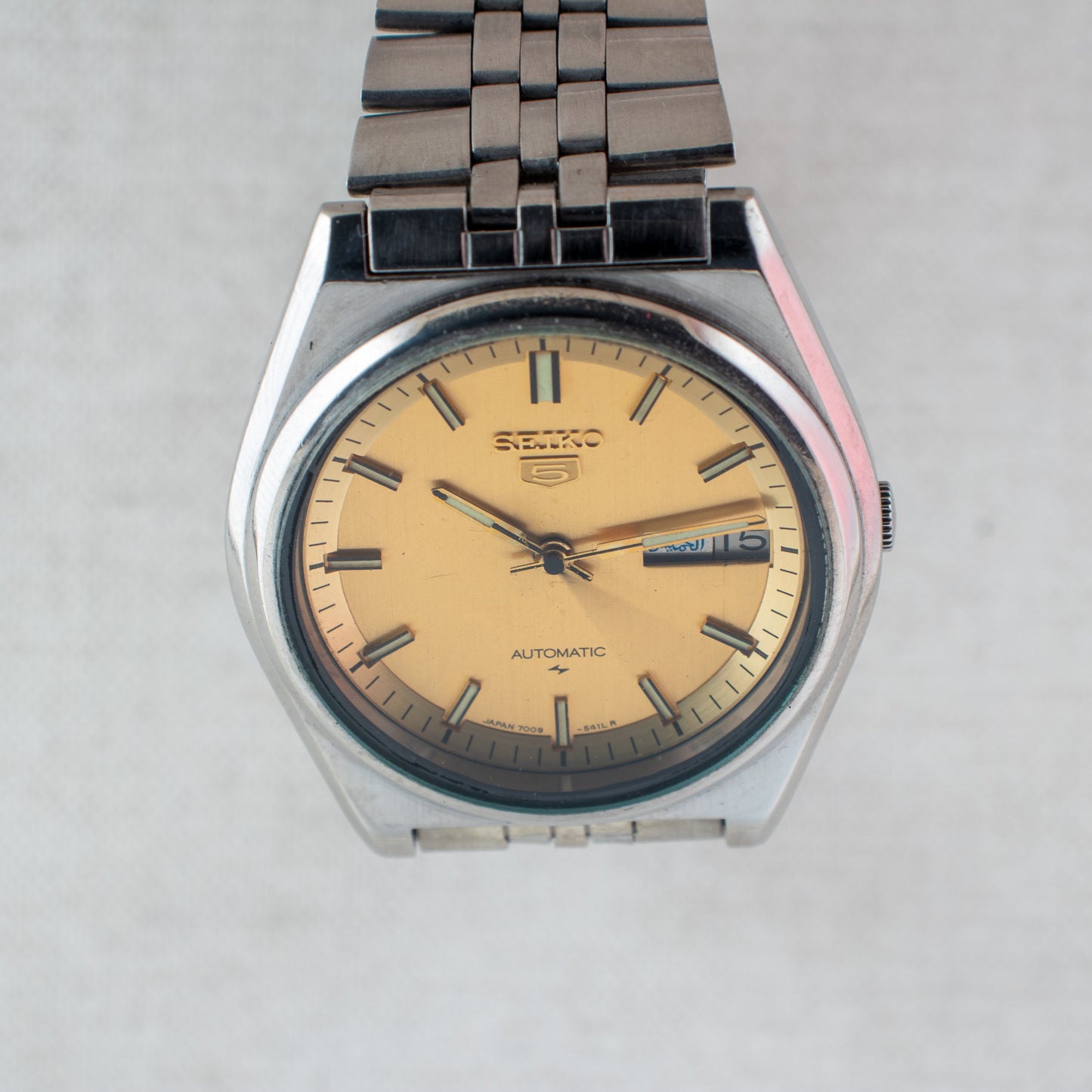 Vintage Seiko 5 Automatic Watch Gold Sunburst Dial 7009-206K English/Arabic Day