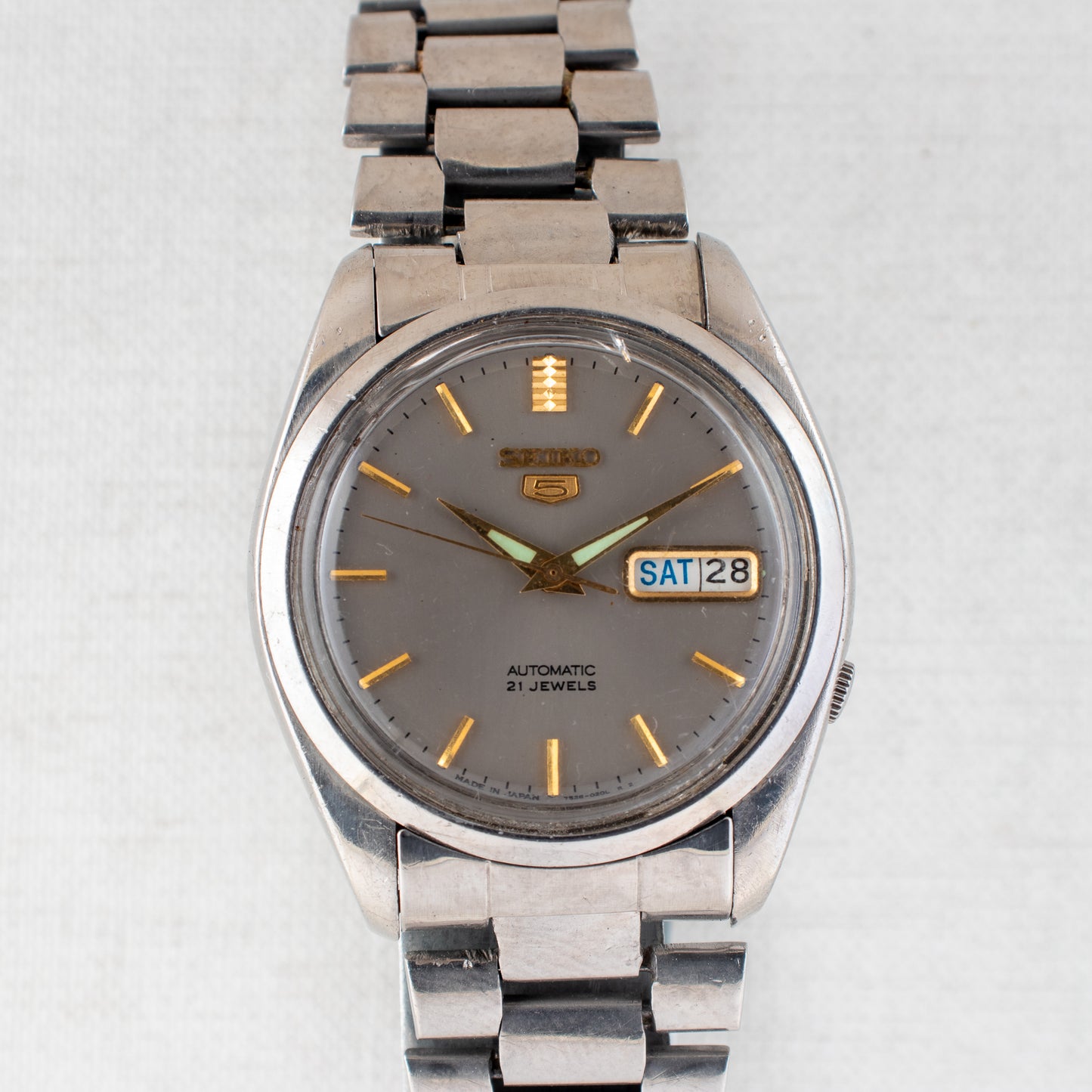 Vintage Seiko 5 Automatic Watch Grey Sunburst Dial 7S26-8210 Arabic/English Day