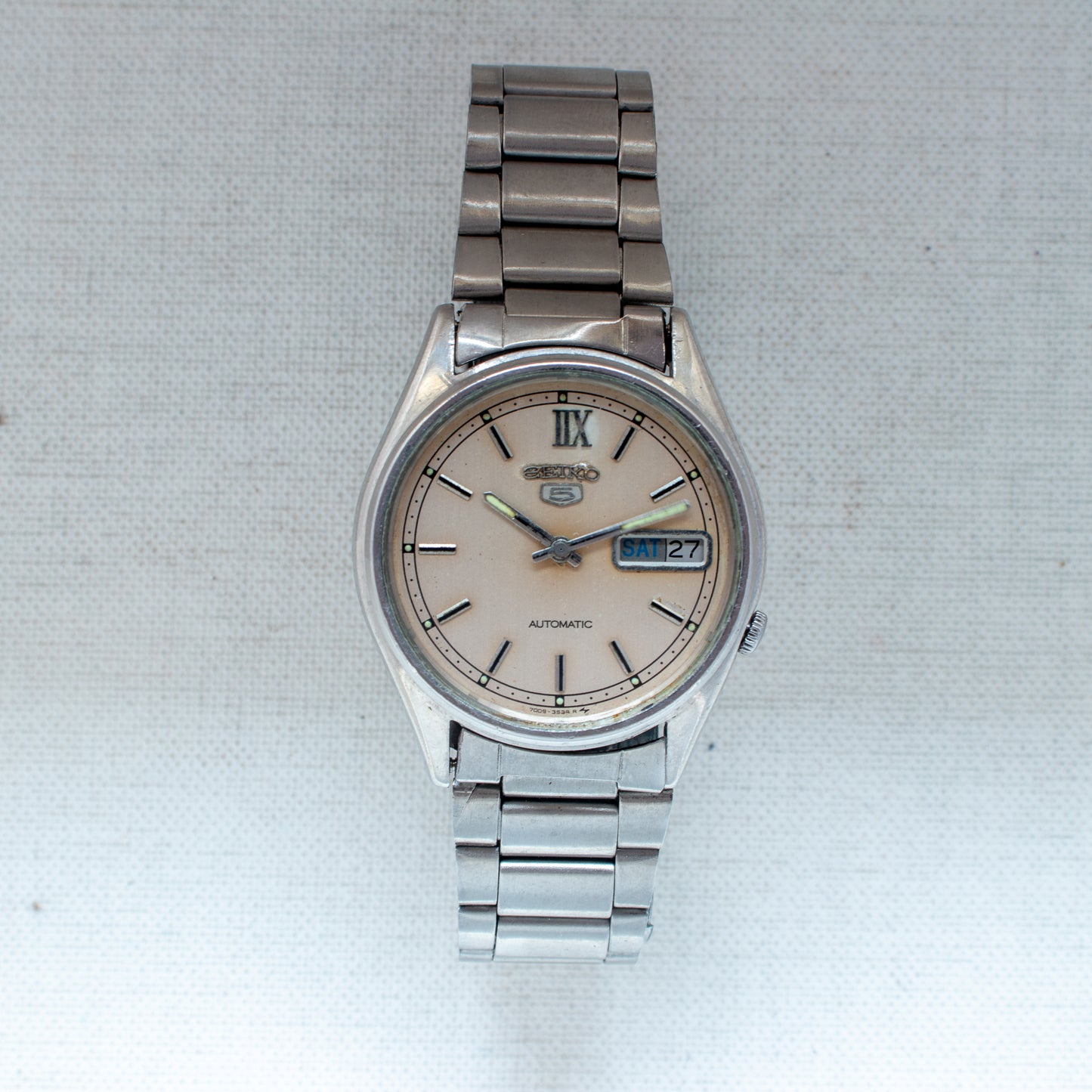 Vintage Seiko 5 Automatic Collection | Champagne, White, Silver & Grey Dials | Refs: 7009-8920, 7S26-3040, 7009-821J, 7S26-8210, 7009-8600, 7009-885R, 7009-8331, 6309-8840, 7009-3111