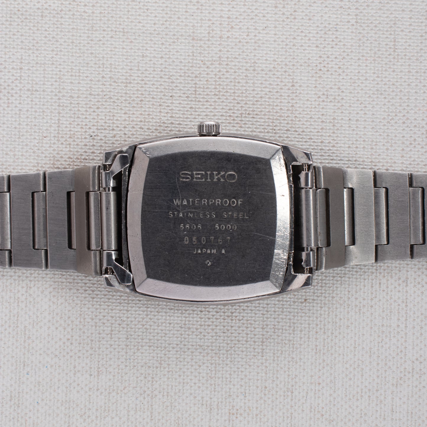 Vintage Seiko Automatic 5606-5000 Silver Dial Classic Cushion TV Case 1970 Watch