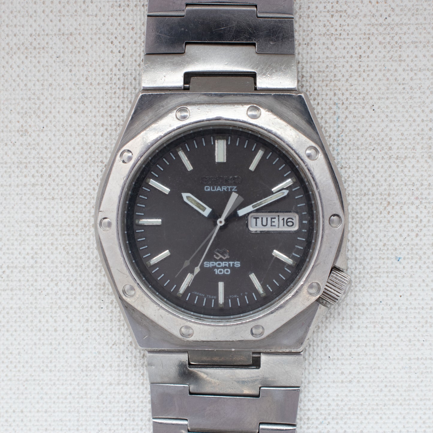 Vintage Seiko Sports 100 Quartz Watch 7546-703A Black Dial Arabic English Days
